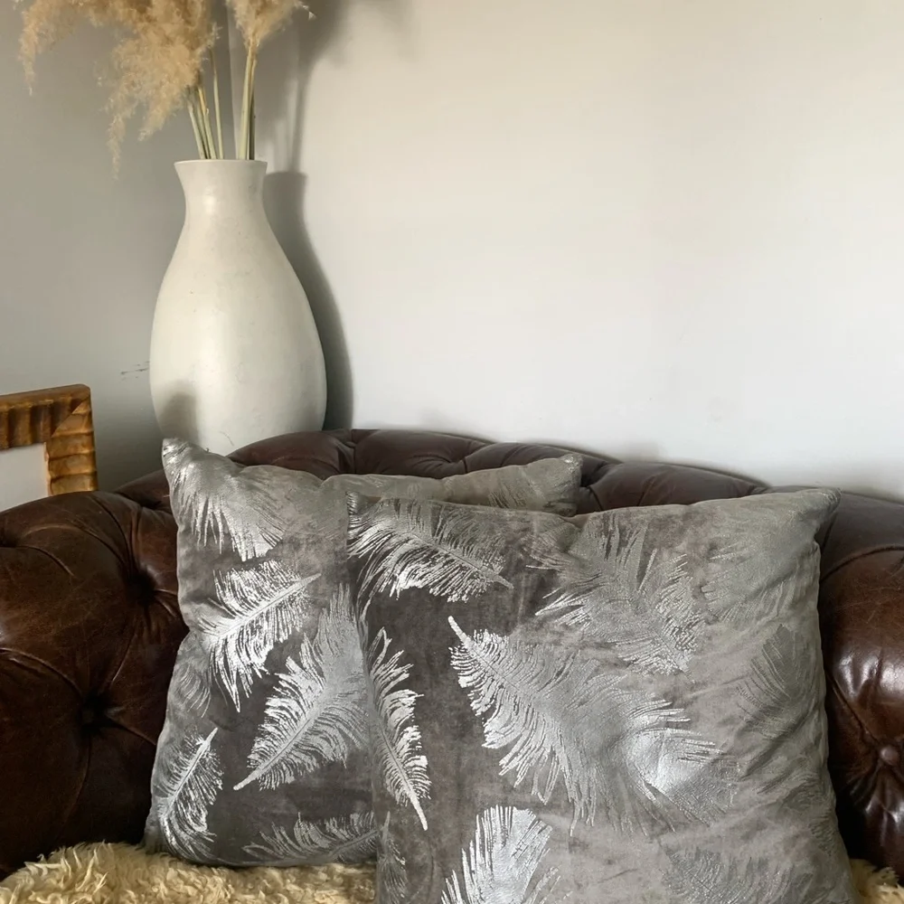 Set of 2 Z gallerie gray feather print gray shimmer down‎ filler accent pillows